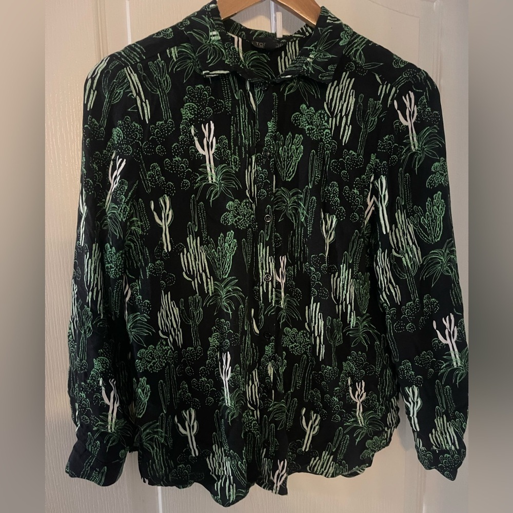Topshop‎ Black and Green Cactus 🌵 Button Down Shirt